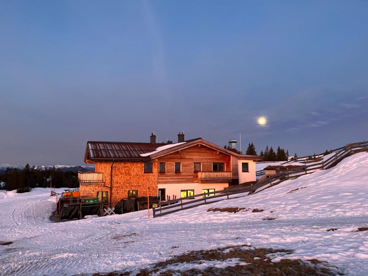 Radstaedter Huette Im Winter Nicht Mit Dem Auto Erreichbar Wunderschoene Alleinlage Schwemmberg Exteriér fotografie